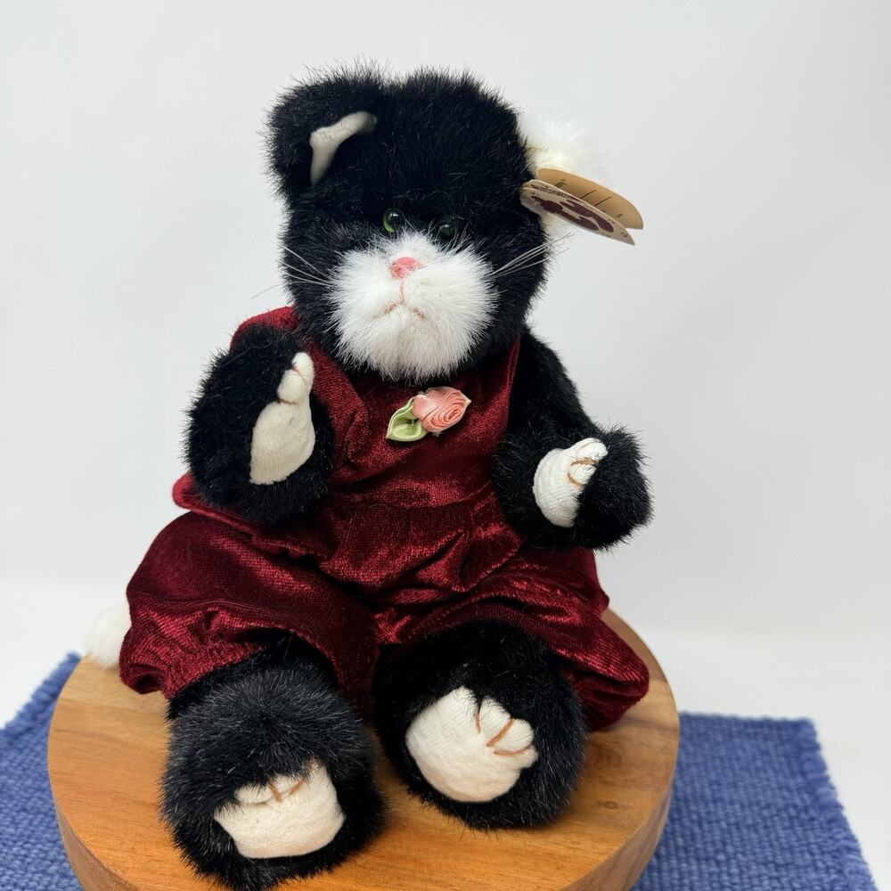 Ty Collectible 1993 EBONY 13" CAT Plush ATTIC TREASURES Black and White TAG